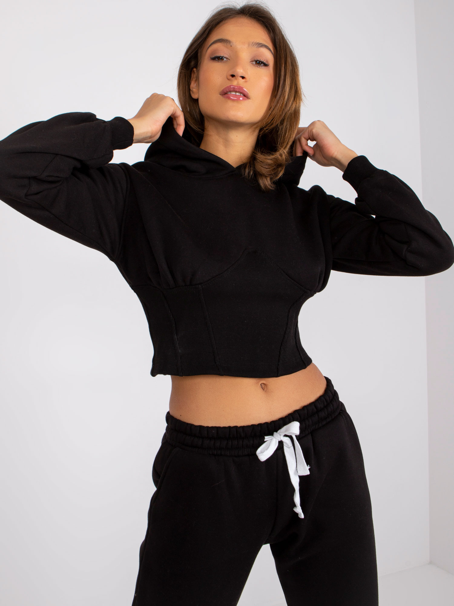 Black sweatsuit set with trousers Brunete