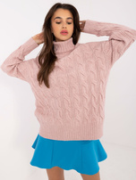Didmeninė prekyba: šviesiai rožinė moteriška oversized megztinis su golfu.