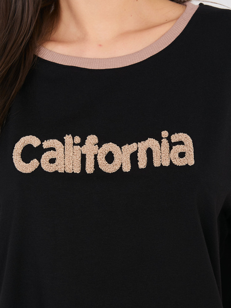 Czarna bawełniana bluzka z wypukłym napisem