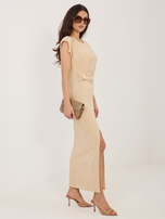 Beżowa sukienka z poduszkami na ramionach RUE PARIS