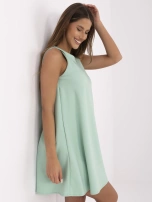Pistacjowa koktajlowa sukienka bez rękawów 