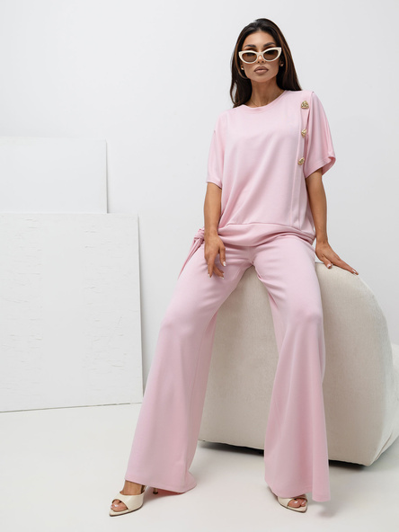 Jasnoróżowy damski komplet z ozdobnym wiązaniem