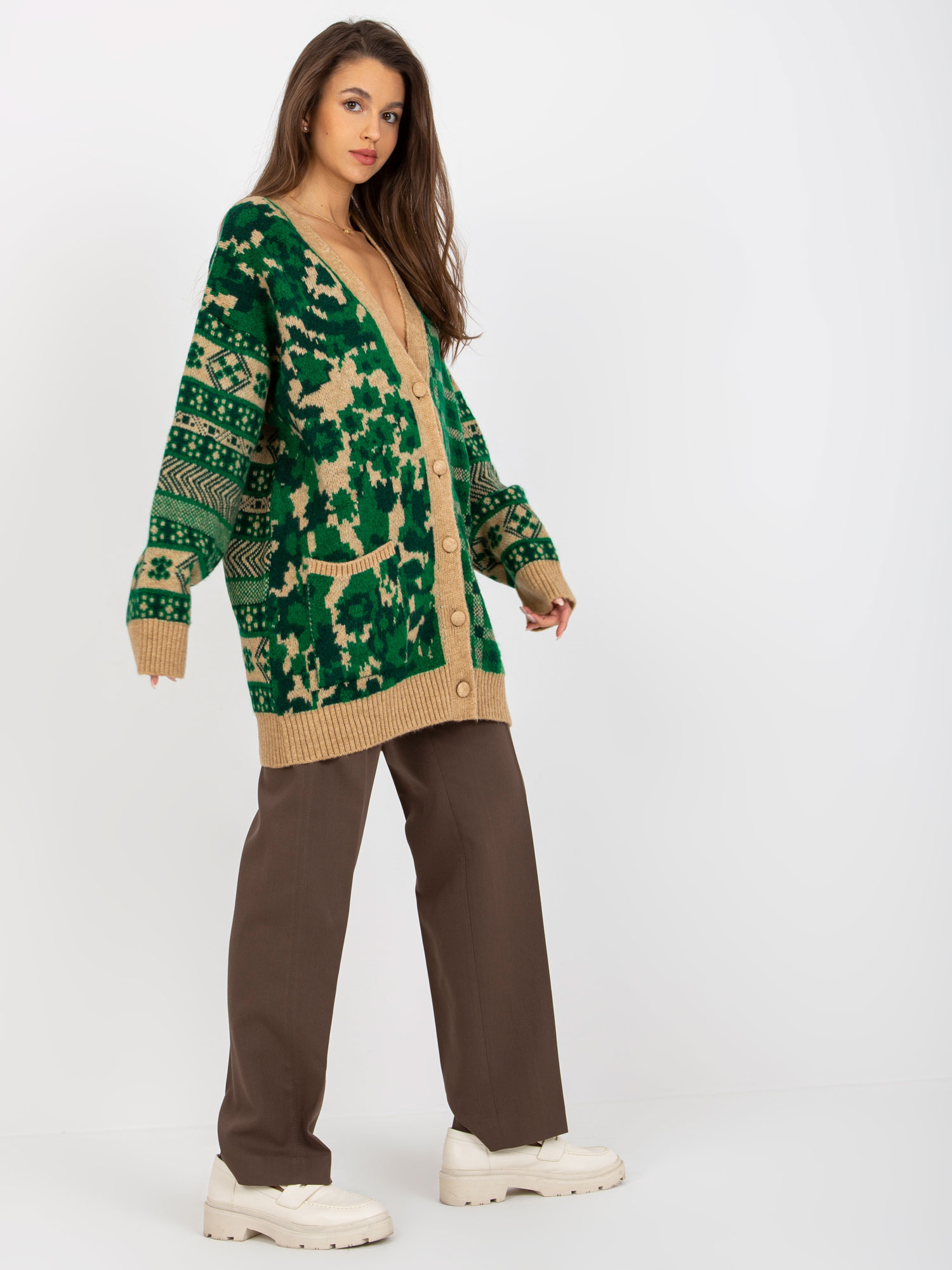 Zielono-camelowy ciepły sweter rozpinany oversize
