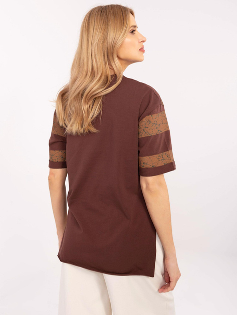 Hurtownia Brązowy damski t-shirt oversize z rozcięciami