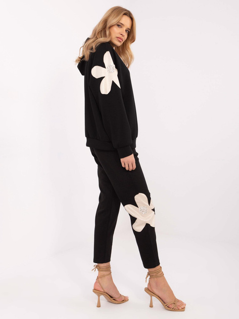 Hurt Czarny dresowy komplet ze wstawkami w kwiaty