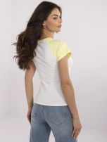 Ecru-żółty damski t-shirt z napisem 