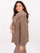 Jasnoróżowy długi szal z frędzlami