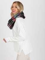 Grauer-roter warmer Schal mit Karomuster.