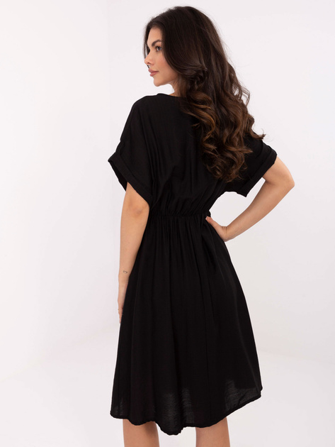 Czarna letnia sukienka z wiązaniem w talii