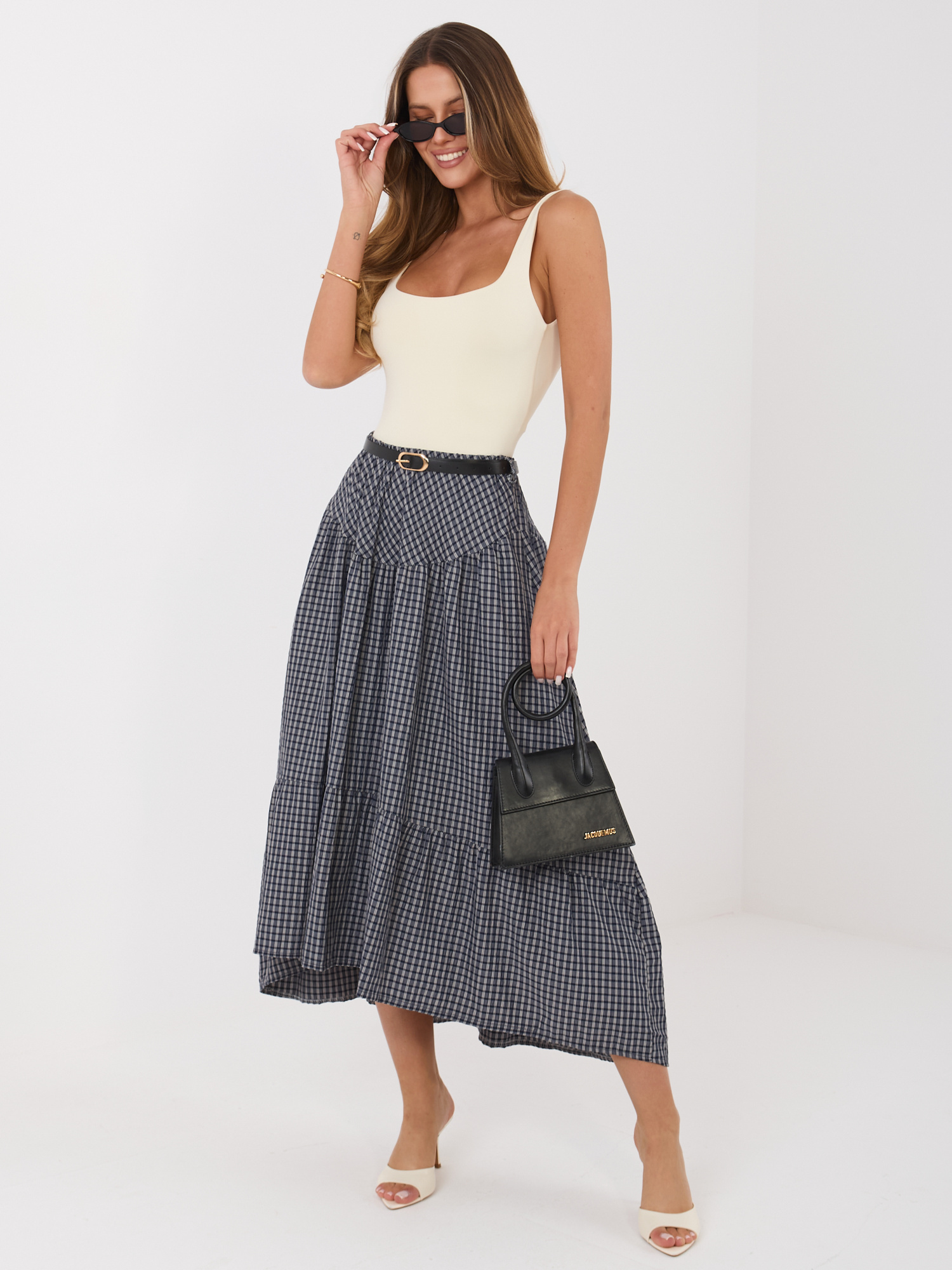 Granatowa letnia spódnica z falbaną 