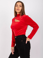 Czerwona welurowa bluzka z wycięciem na dekolcie Kigali