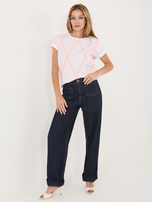 Peach casual diamond-patterned blouse.