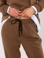 Camelowy damski komplet z białą wstawką RUE PARIS 