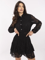 Schwarzes Spitzen-Set mit Bluse.