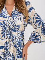 Niebieska rozkloszowana sukienka na lato