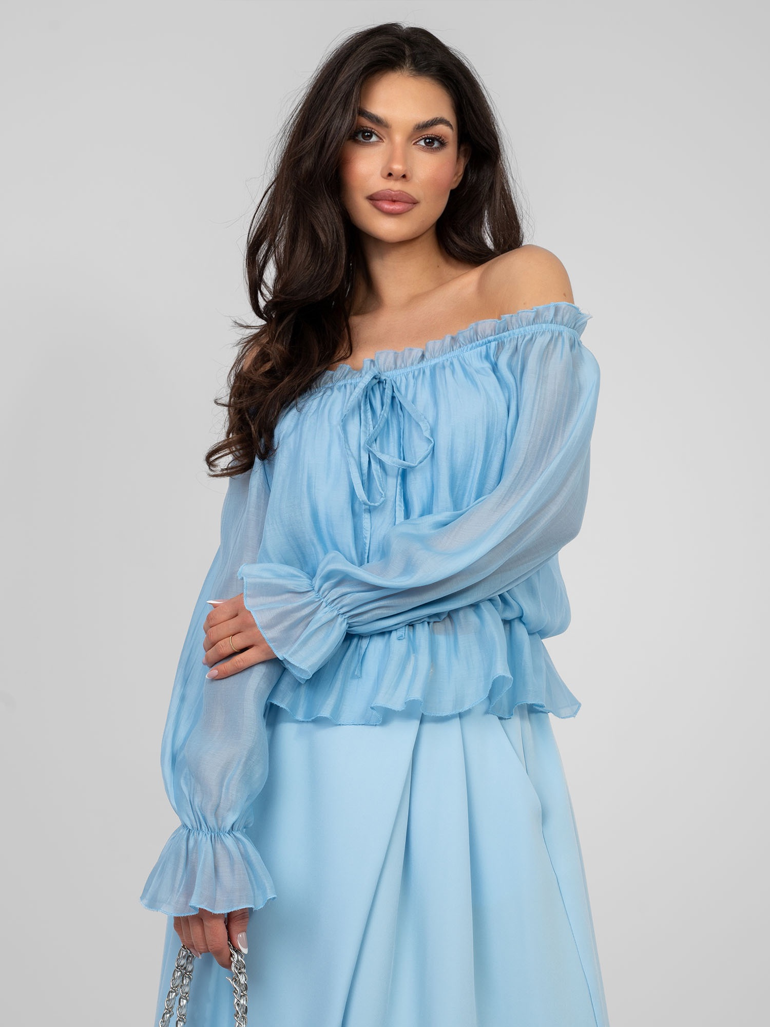 Jasnoniebieska bluzka hiszpanka z gumką RUE PARIS