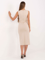 Beżowa dopasowana sukienka bez rękawów