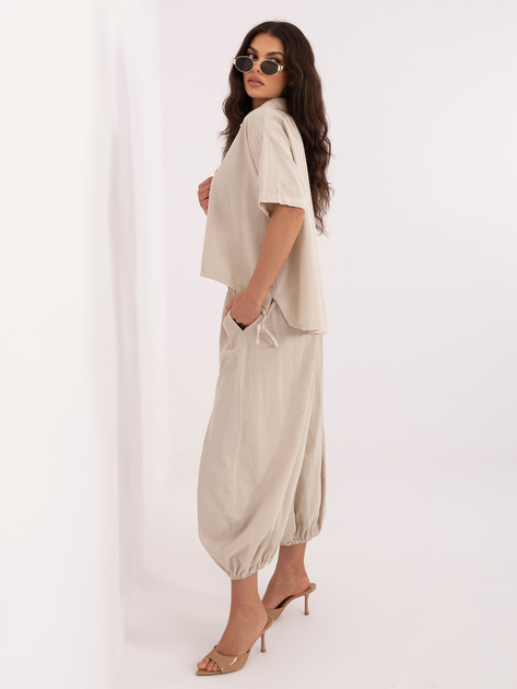 Beżowe sztruksowe spodnie bez zapięcia