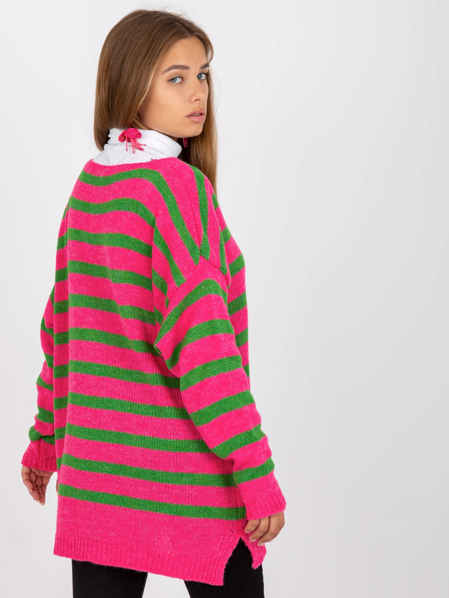 Różowo-zielony sweter oversize w paski OCH BELLA