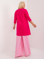 Hurtownia Fuksjowa luźna bluzka plus size z naszywką