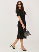 Czarna rozkloszowana sukienka z krótkim rękawem