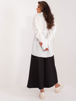 Hurt Biała długa koszula ze ściągaczami na rękawach