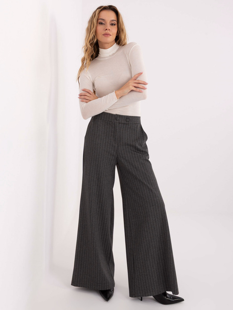 Ecru dopasowana bluzka z miękkiej tkaniny