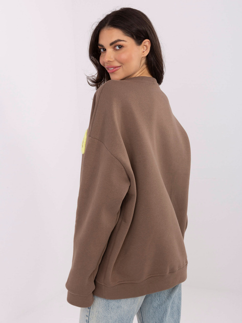 Ciemnobeżowa ocieplana bluza z naszywką