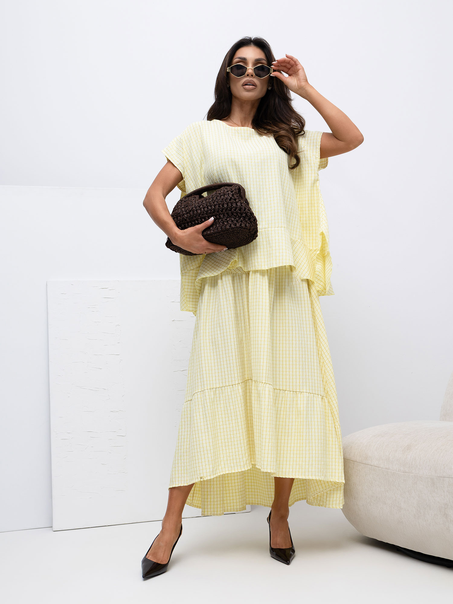 Jasnożółta damska bluzka oversize z falbaną