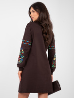Czekoladowa dresowa sukienka z kieszeniami RUE PARIS 