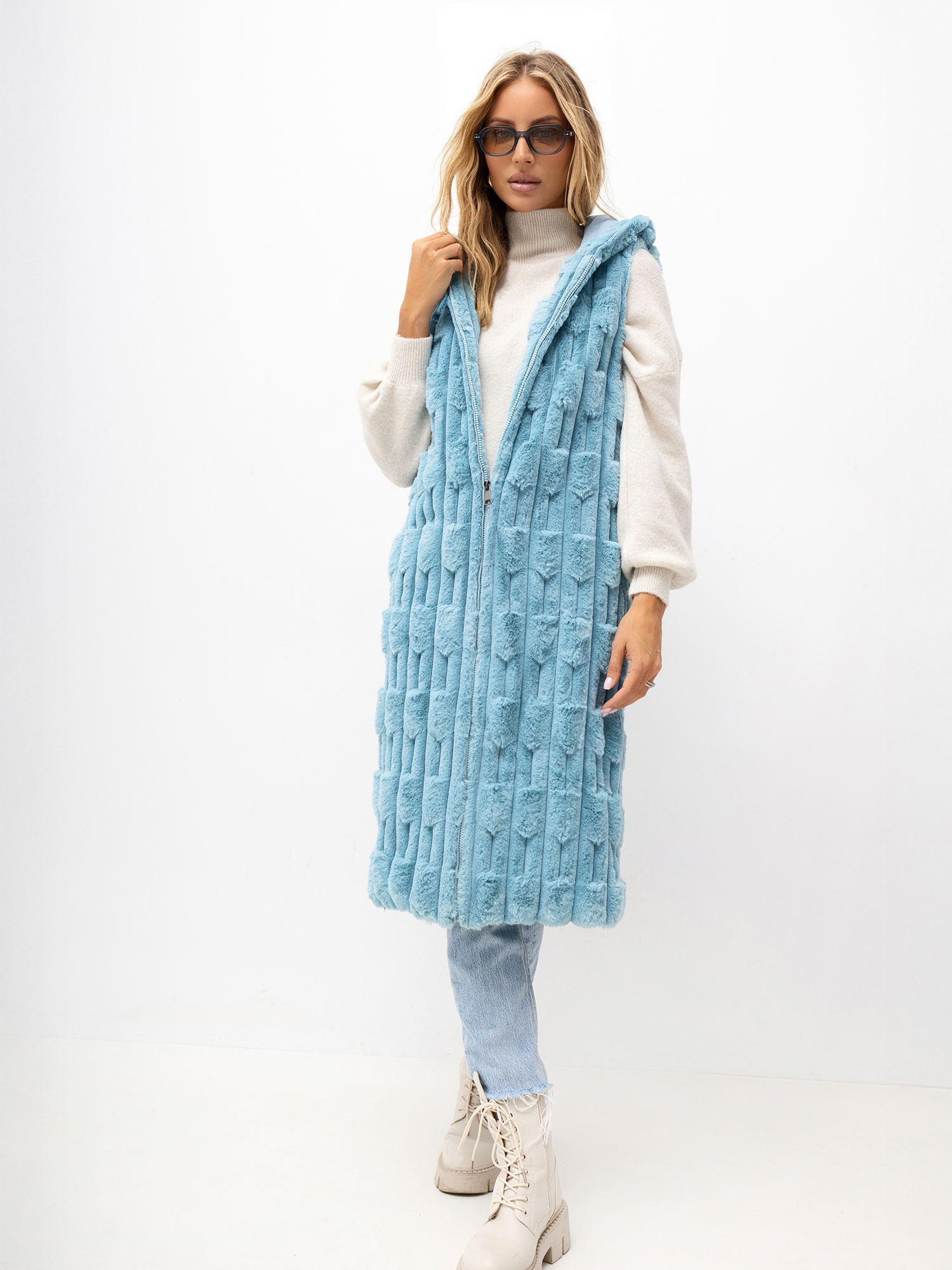 Mint Wholesale Women's Faux Fur Vest