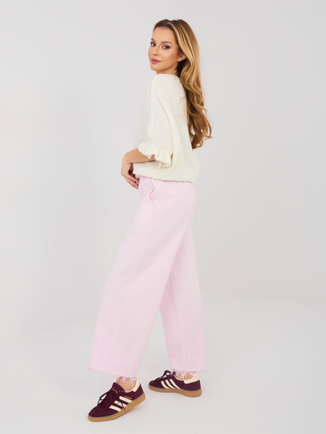 Jasnoróżowe jeansowe spodnie od kompletu RUE PARIS