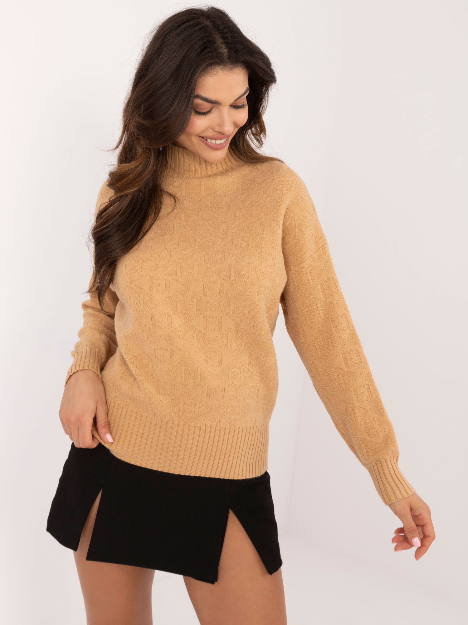Sweter camelowy