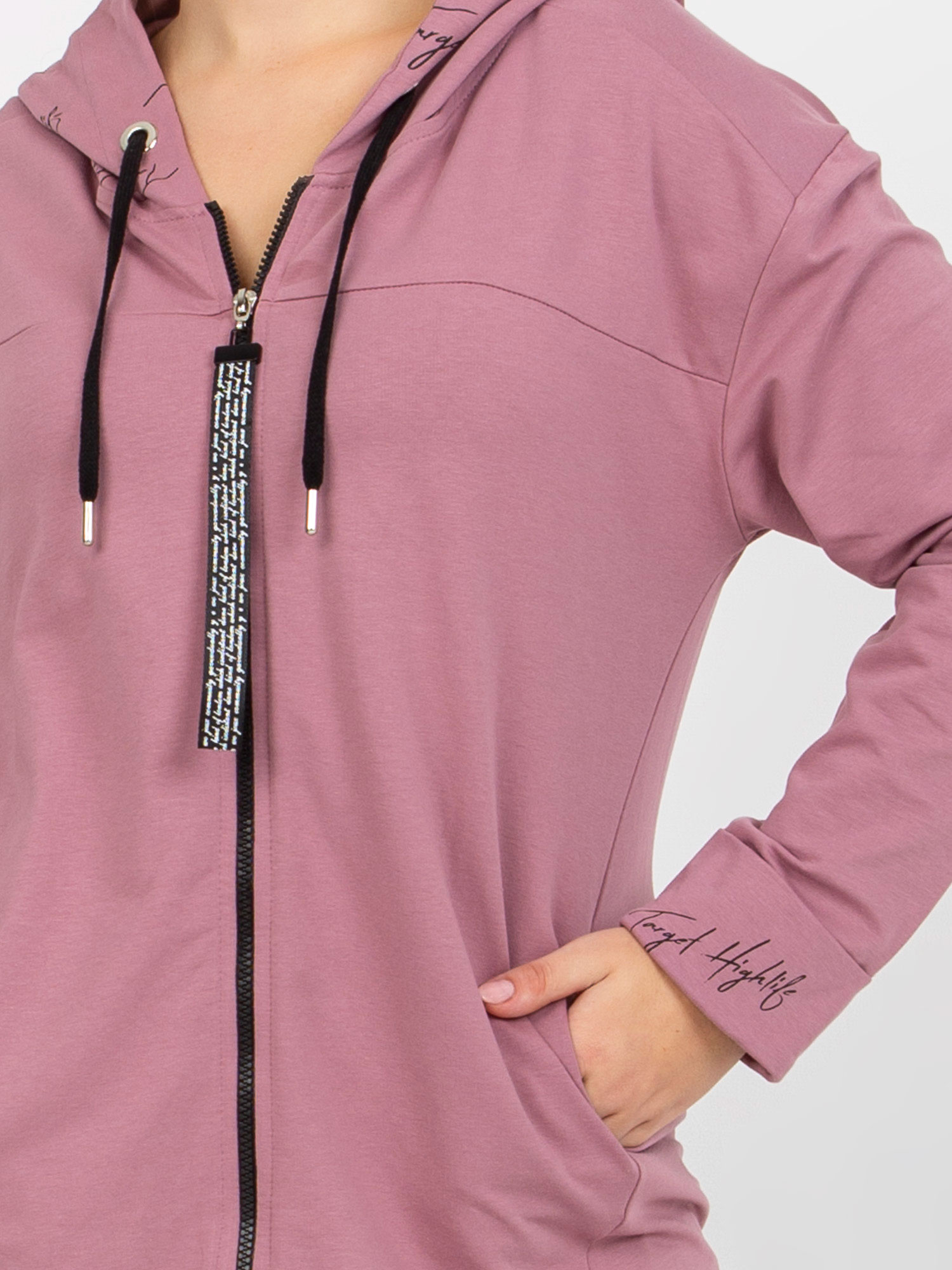 Brudnoróżowa rozpinana bluza plus size ze ściągaczem