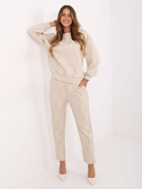 Jasnobeżowy dwuczęściowy komplet z dżetami