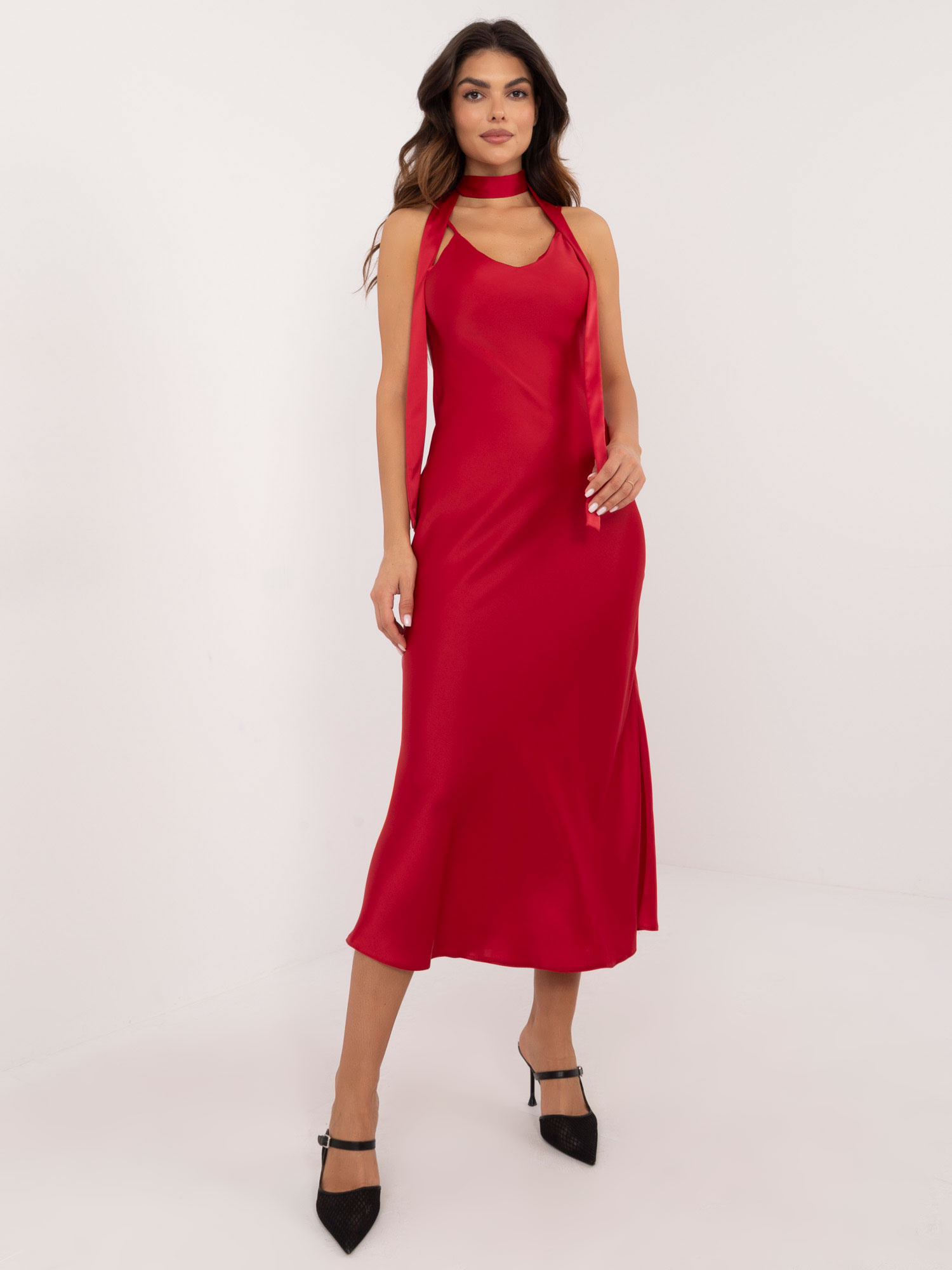 Hurt Dark red evening dress with a slit.