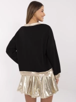 Hurtownia Czarna rozpinana bluza z kwiatem