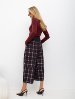 Burgundy elegant sweater with a wool blend.