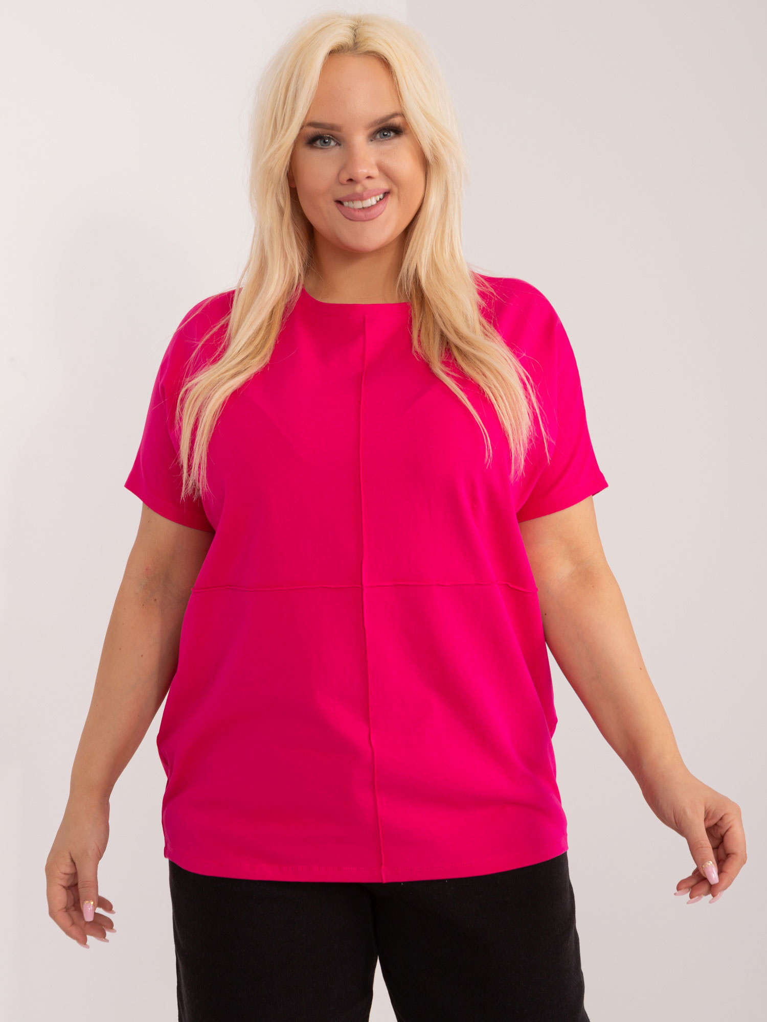 Hurt fuchsia cotton plus size t-shirt with short sleeves.