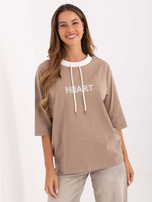 Ciemnobeżowa damska bluzka z rękawem 3/4