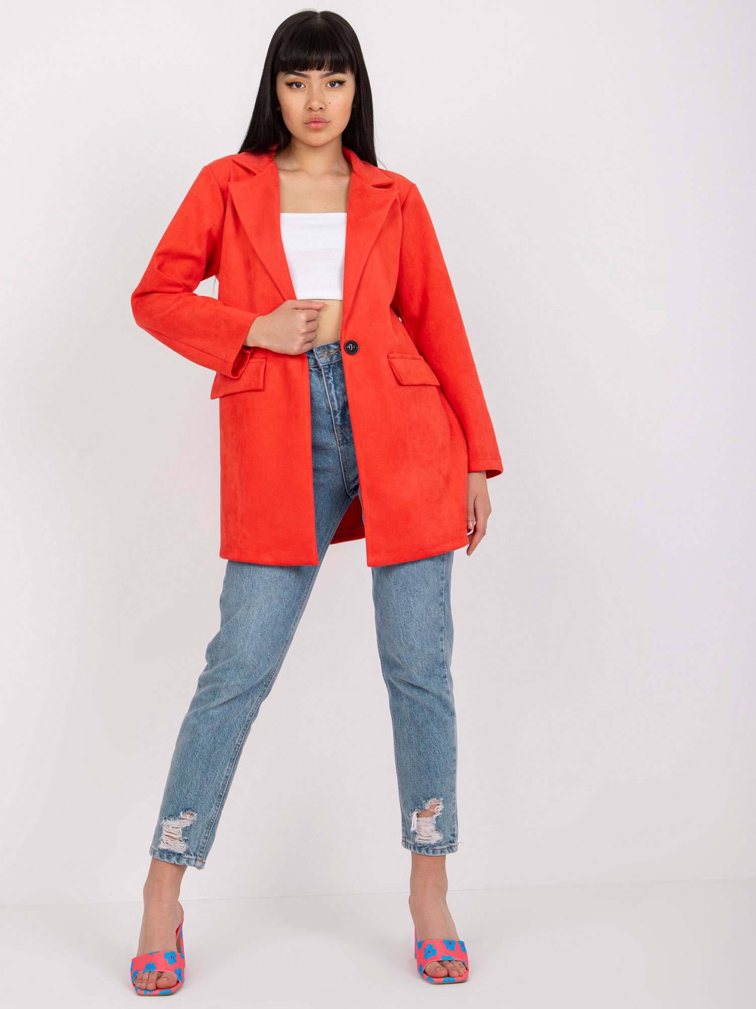 Koralna elegantna blazer iz ekološkega usnja Irmina.