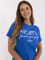 Kobaltowa t-shirtowa sukienka z nadrukiem SUBLEVEL