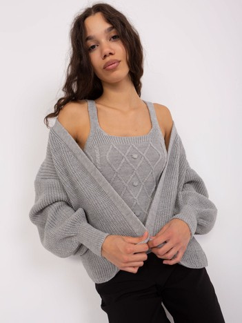 Großhandel Graues Strickset mit Wolle.
