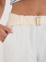 Ecru sztruksowe spodnie ze zwężaną nogawką