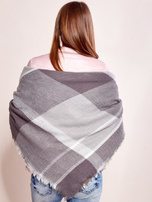 Ciemnoszary szal z dzianiny