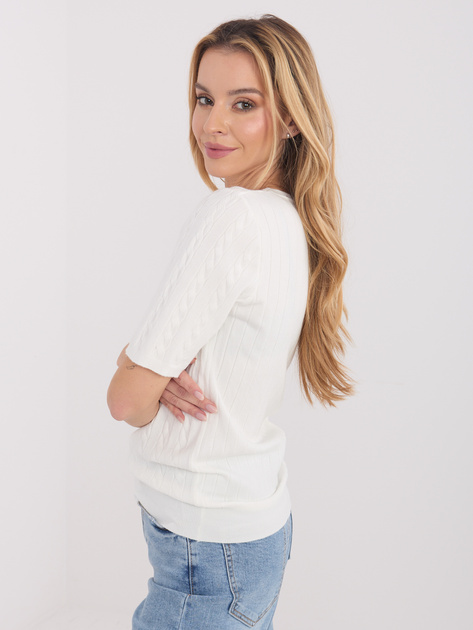 Ecru damski sweter z domieszką wiskozy