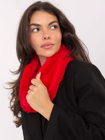 Czerwony przyjemny w dotyku komin