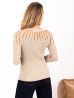 Beige fitted sweater with shiny thread.