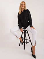 Hurtownia Czarna rozpinana koszula damska z naszywką