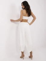 Ecru dresowe spodnie basic typu alladynki